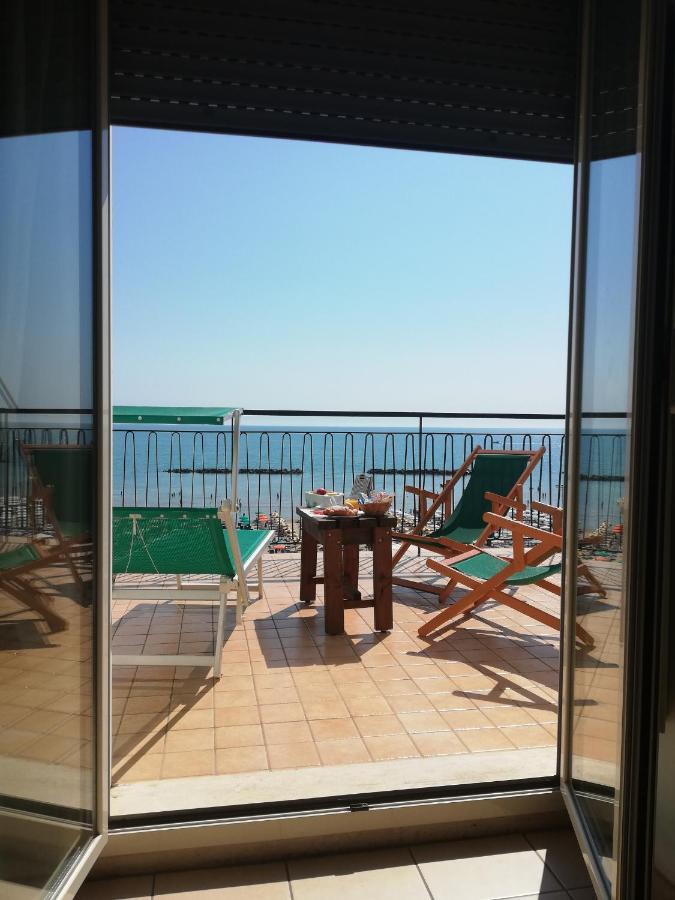 B&B Attico Mare San Benedetto del Tronto Eksteriør billede