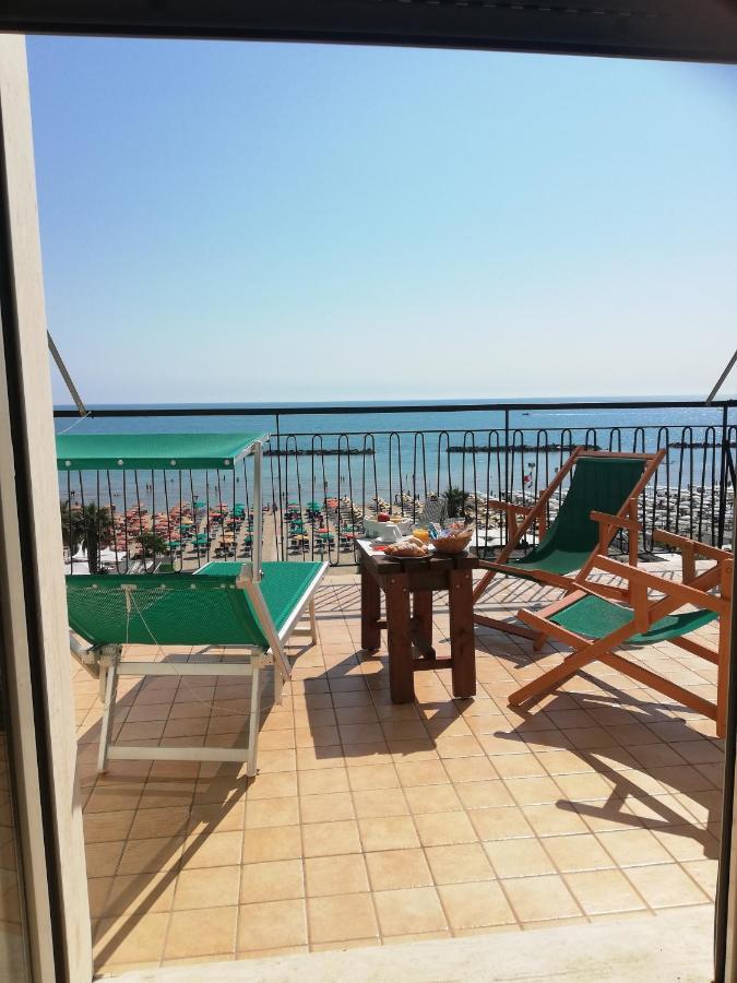 B&B Attico Mare San Benedetto del Tronto Eksteriør billede